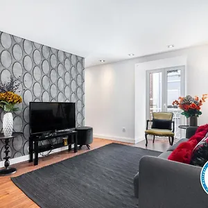 https://whome-graca-family-apartment.hotels-lisbon-portugal.com